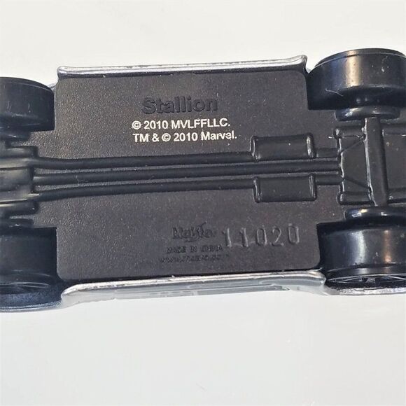 2010 Maisto Marvel Iron Man 2 Stallion Drone Vehicle Exclusive Silver - Picture 7 of 7